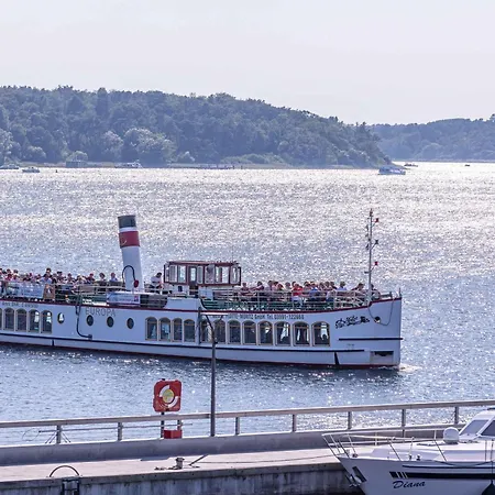 Hafenloge - Helle Mit Fantastischen Blick Auf Den Warener Hafen Und Binnenmueritz Apartmán